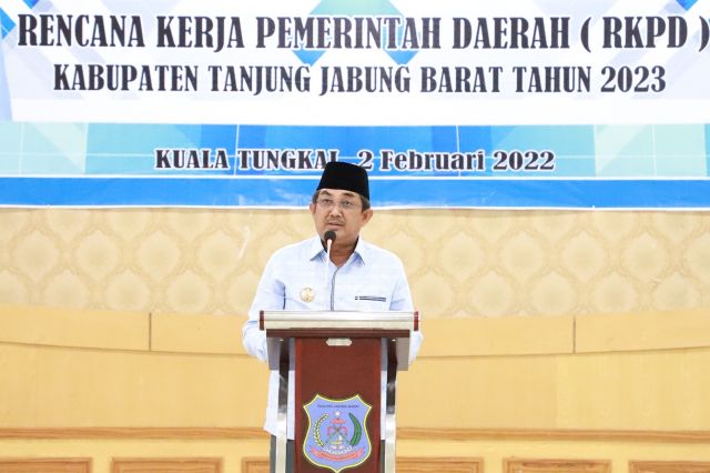 Bupati Anwar Sadat Hadiri Forum konsultasi Publik RKPD Tanjab Barat Tahun 2023