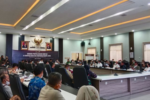 Apresiasi Penyelesaian Konflik Lahan di Jambi, Djarot: Negara Tidak Boleh Kalah dari Pemilik Modal