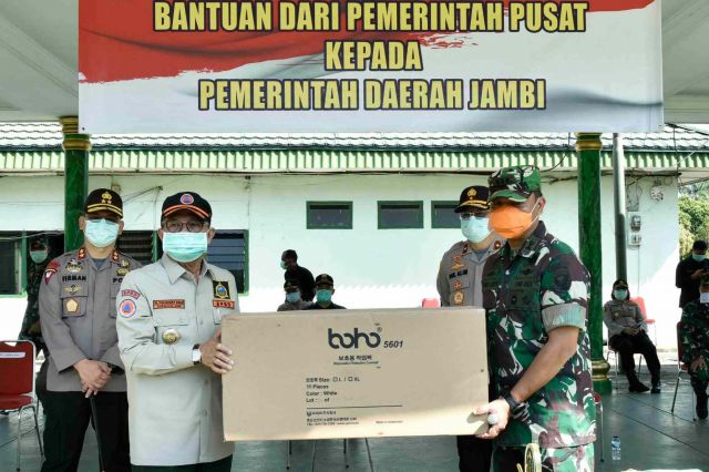 Terima 2000 APD, Fachrori: Segera Distribusikan ke Faskes Terutama Medis