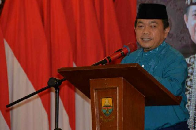 Gubernur Al Haris: Peran Adat Sangat Dibutuhkan Masyarakat
