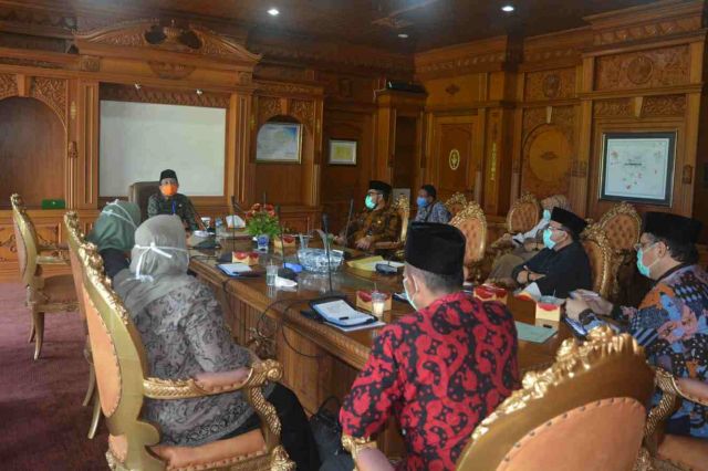 Pimpin Rapat Penanganan Covid-19, Fachrori: Jangan Sampai Masyarakat Susah