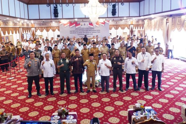 Ketua DPRD Jambi Hadiri Penyerahan Digital DIPA Tahun 2025