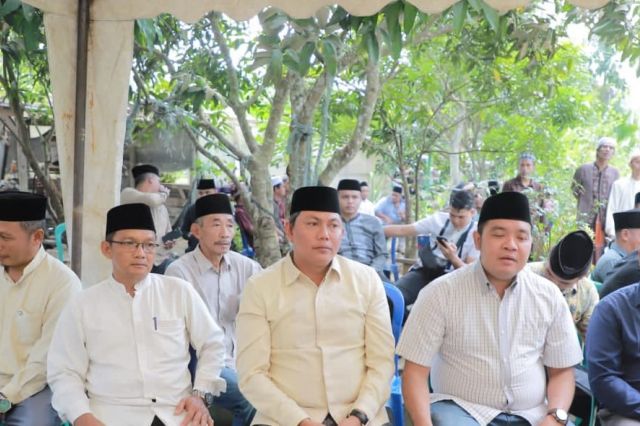 Wabup Hairan Melayat ke Rumah Duka Kades Mandala Jaya Almarhum Suhaili