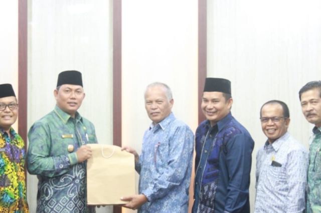 Wabup Hairan Sambut Kunker DPRD Kota Sungai Penuh