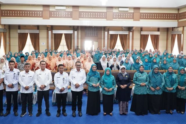 Hesti Haris di Sungai Penuh: Bijak Dampingi Anak di Era AI dan Hidupkan Lagi Pantun Melayu
