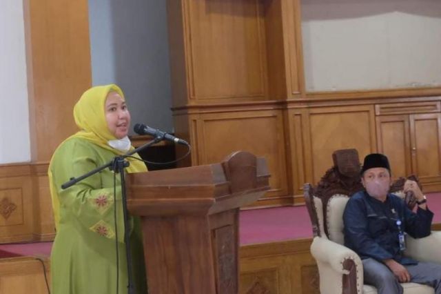 Bupati Masnah Buka Acara Festival Rebana BKMT