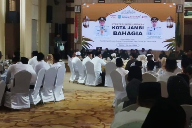 Maulana-Diza Gelar Halalbihalal Bersama Ribuan Ketua RT
