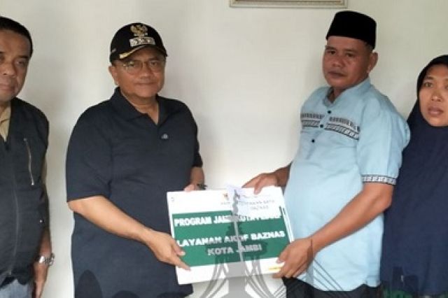 Kunjungi Keluarga Rafasya, Wali Kota Jambi Imbau Orang Tua Waspada Cuaca Ekstrem