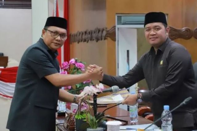 Pj Sekda Tanjab Barat Sampaikan Nota Pengantar Rancangan Perubahan KUA dan PPAS APBD TA 2024