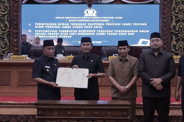 DPRD Provinsi Jambi Sahkan Ranperda RTRW