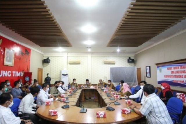 Wabup Robby Minta Perusahaan Bantu Perbaikan Jalan