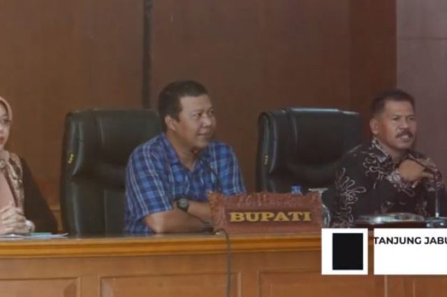 Bupati Romi Buka Pembekalan Kades Terpilih Pilkades Serentak 2022 Tanjab Timur