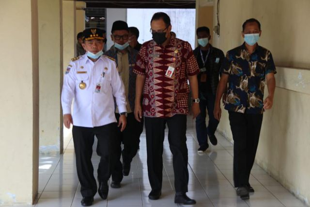 Gubernur Al Haris Segera Lakukan Reformasi dan Revitalisasi SMA Titian Teras