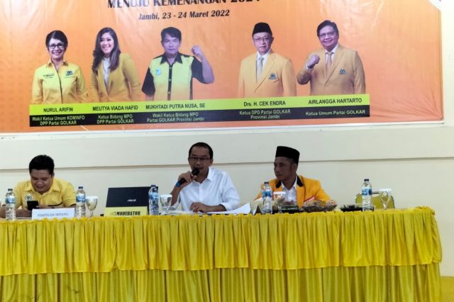 Media Massa Sarana Efektif untuk Konsolidasi Internal Parpol dan Membangun Persepsi Publik