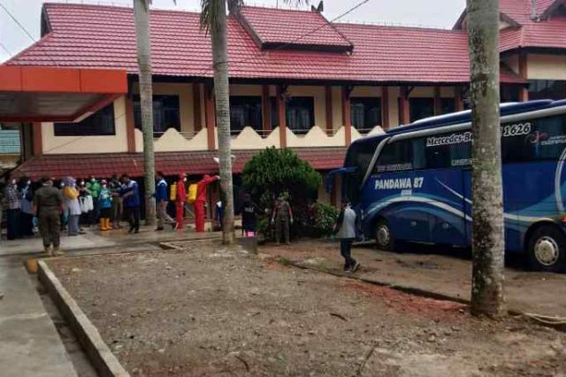 Tiba di Jambi, Rombongan Field Trip SMA N 1 Kota Jambi Discreening