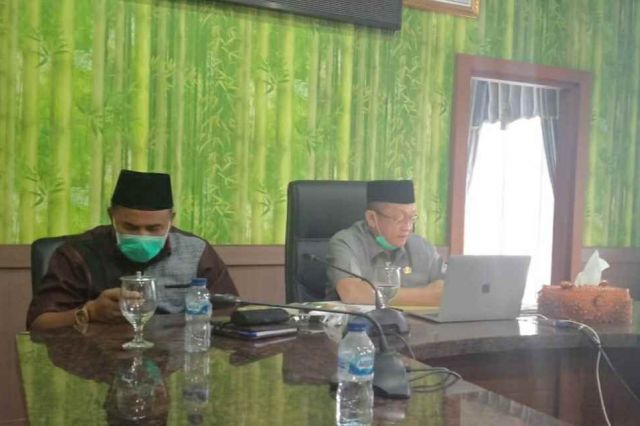 Pemkab Sarolangun Berikan Bantuan Beras Kepada Warganya yang Terdampak Covid-19