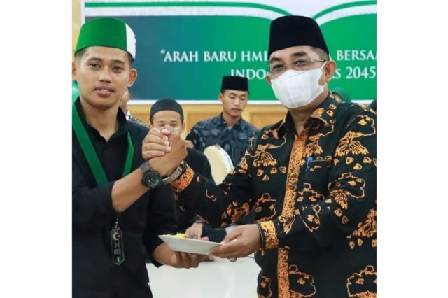 Minimnya Perubahan di Satu Tahun Kepemimpinan UAS-Hairan