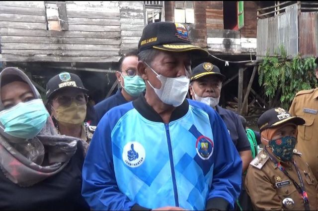 Wagub Abdullah Sani Lakukan Penanaman Pohon dan Bersih-bersih di Bantaran Sungai