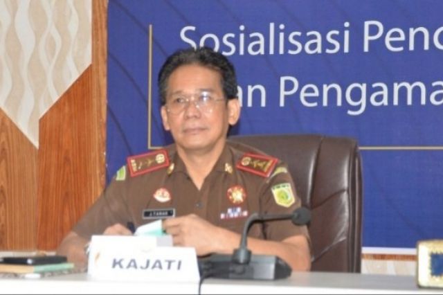 Jokowi Kirim Nama Pengganti Pimpinan KPK, Salah Satunya Mantan Kajati Jambi