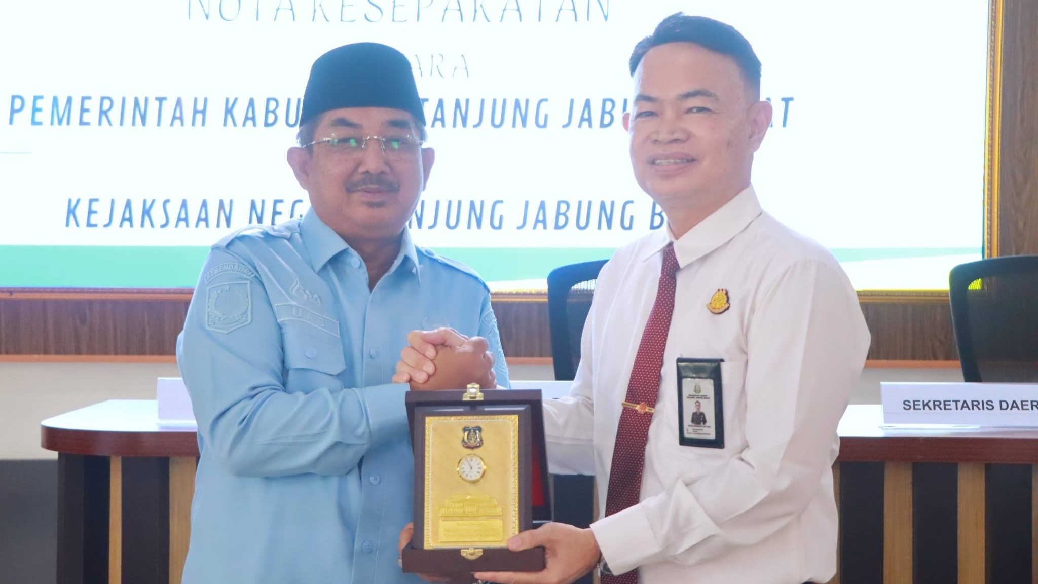 Pemkab Tanjab Barat–Kejari Resmi Perpanjang MoU