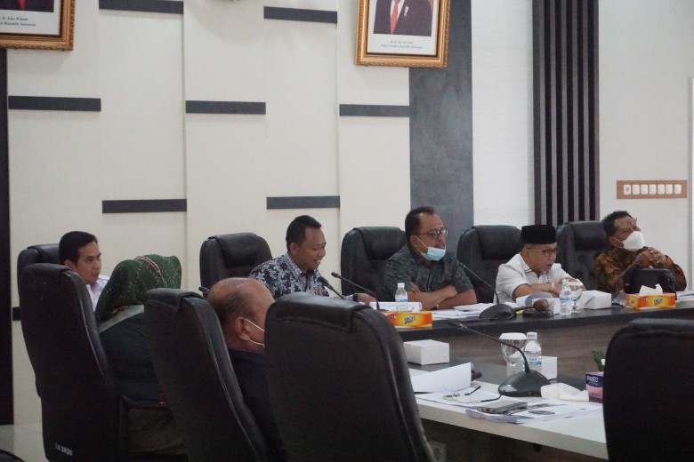 Rapat Pansus BOT DPRD Provinsi Jambi dan pengelola Pasar Angso Duo Baru Jambi