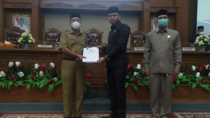 Rapat paripurna penyampaian hasil reses
