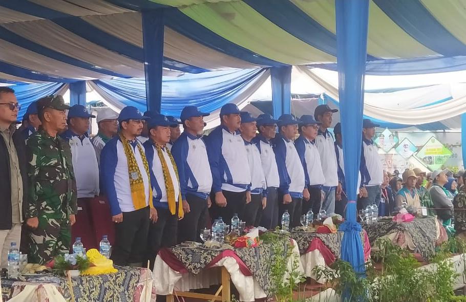 Gubernur Al Haris saat penutupan HKP ke-50 di Desa Lubuk Pungguk Jangkat Merangin