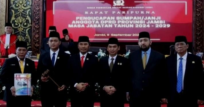 Pimpinan sementara DPRD Provinsi Jambi