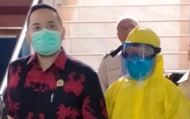 Wakil Ketua DPRD Provinsi Jambi, Pinto Jayanegara (kiri)