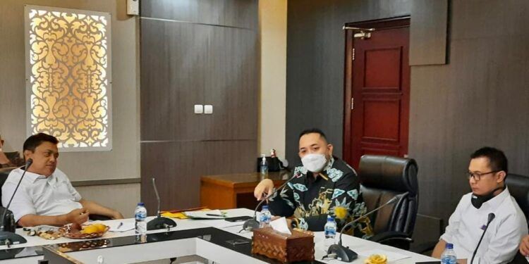 Pinto Jayanegara saat pimpin Komisi IV DPRD Provinsi Jambi kunker ke Kemenag RI