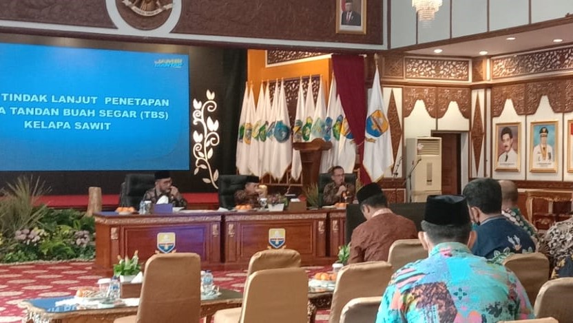 Rapat tindak lanjut penetapan harga TBS kelapa sawit di Provinsi Jambi