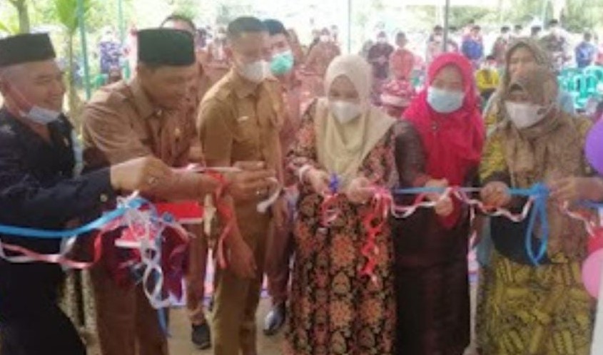 Anggota DPRD Muaro Jambi, Ade Irma saat reses di Desa Sumber Jaya