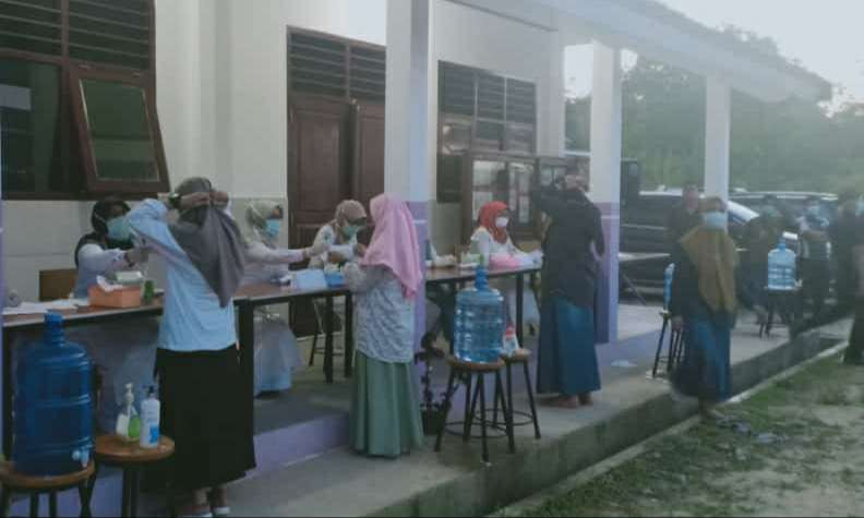 Santri Lirboyo asal Jambi saat jalani tes kesehatan