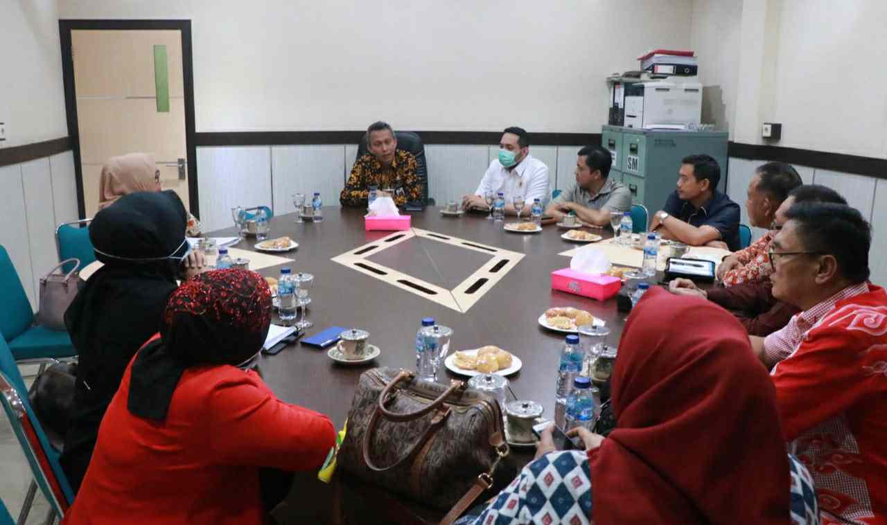 Sekda Agus Sanusi saat sambut kunker anggota DPRD Provinsi Jambi