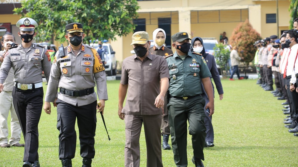 Sekda Sapril saat pimpin Operasi Ketupat 2022