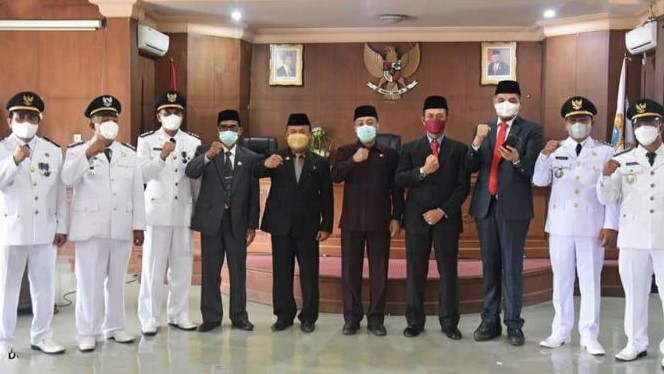 Sekda Sapril saat lantik pejabat Tanjab Timur
