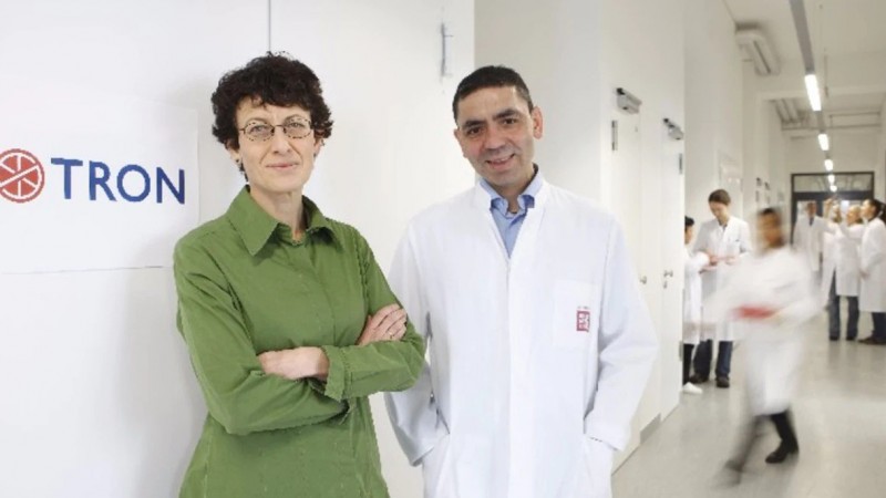 dr Ugur Sahin dan Ozlem Tureci