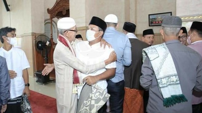 Suasana usai pelaksanaan Sholat Ied Pemkab Tanjab Timur