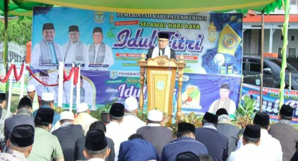 Pemkab Kerinci laksanakan sholat Idul Fitri 1444 H di lapangan Semurup, Sabtu (22/4)