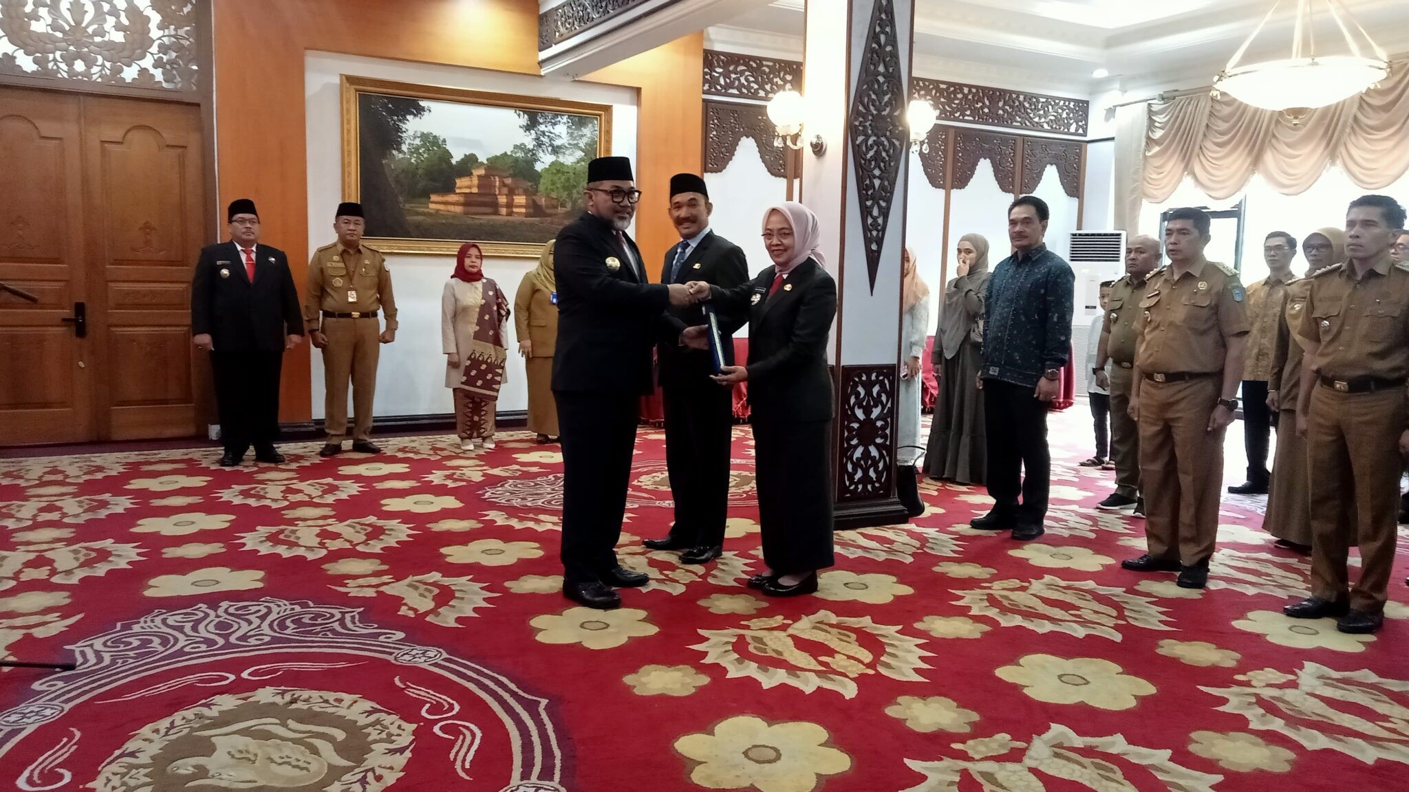 Sudriman mengukuhkan dua Penjabat Kepala Daerah di Provinsi Jambi, Senin (4/11)