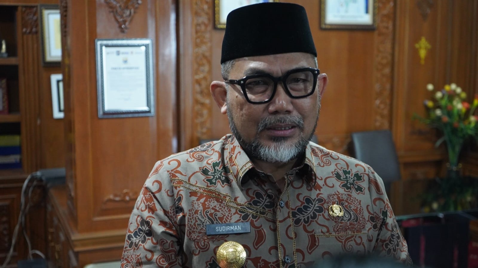 Komisaris Utama Bank Jambi, Sudirman