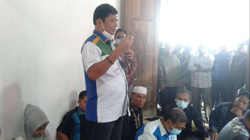 Syafril Nursal saat silaturahmi dengan masyarakat Hamparan Rawang