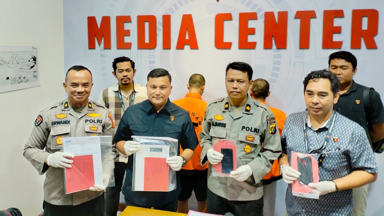 Subdit V Cyber Ditreskrimsus Polda Jambi bekuk dua pelaku penipuan penjualan secara online