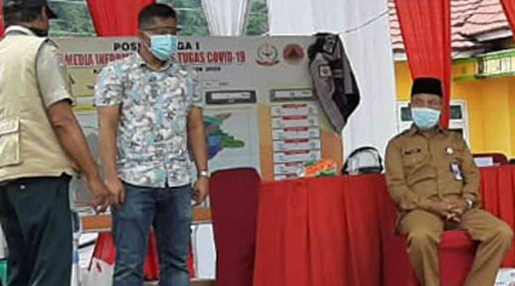 Wabup Mashuri saat tinjau Posko Perbatasan