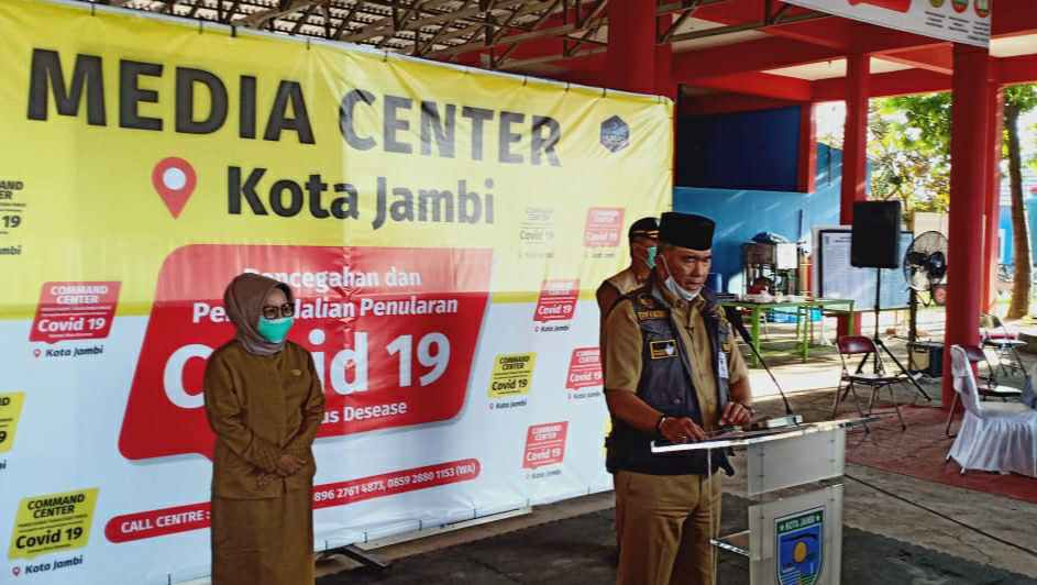 Walikota Jambi Sy Fasha saat gelar jumpa pers