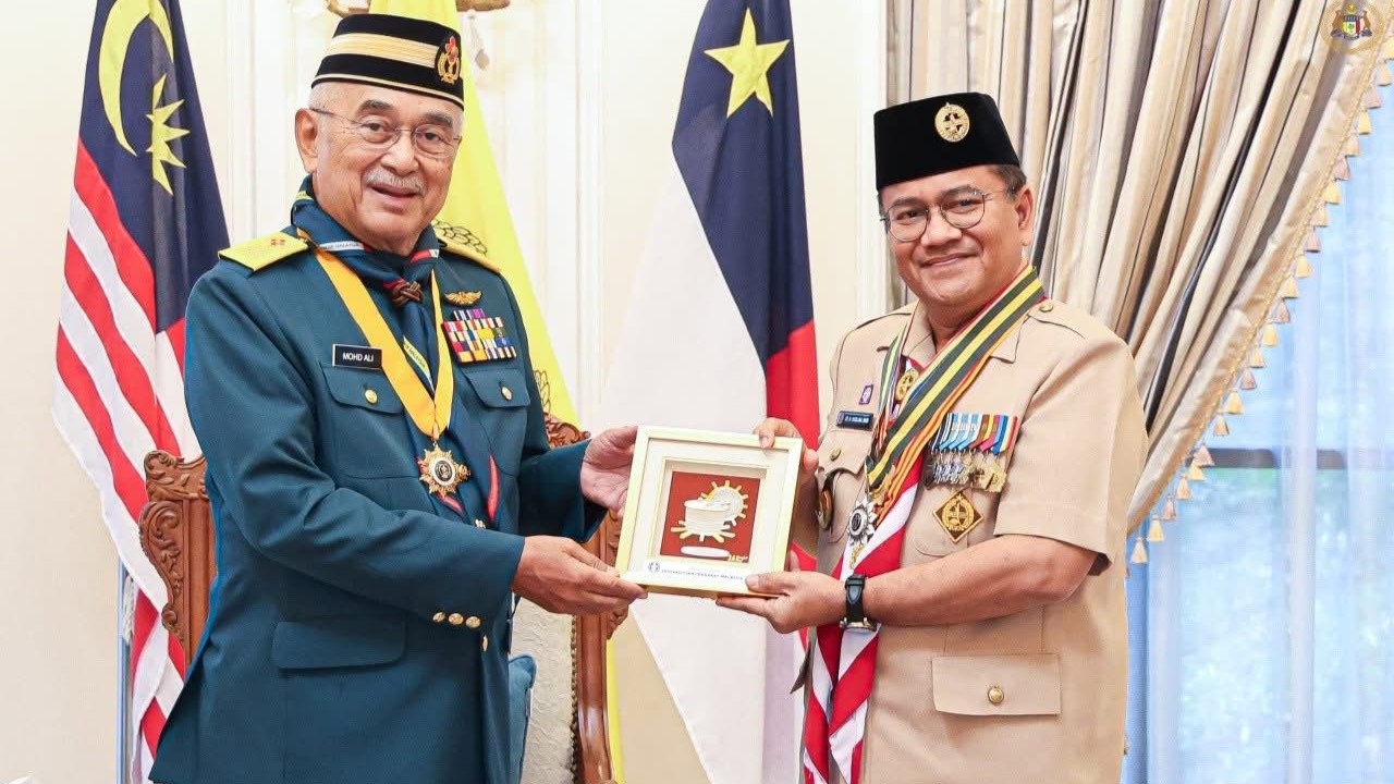 Wali Kota Maulana dianugerahi medali penghargaan Semangat Rimba Silver atas dukungan kepramukaan 